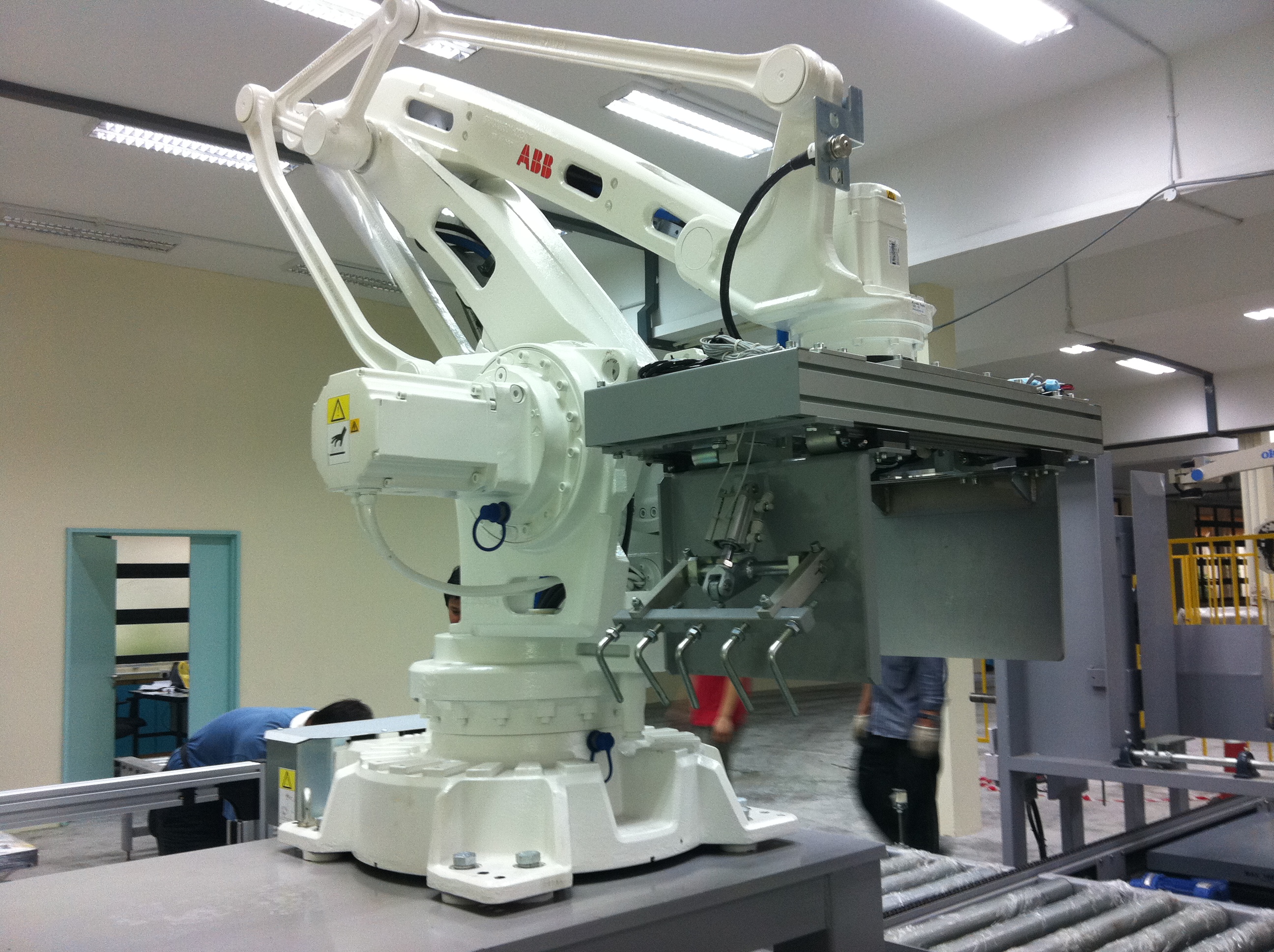Robotpack robotic palletizing installation
